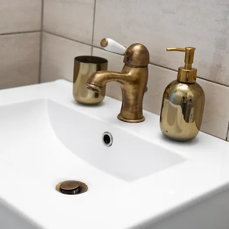 E.m. In Center Διαμέρισμα